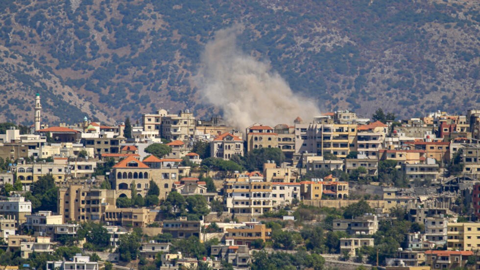 جيش الاحتلال يهدد سكان 25 قرية في جنوب لبنان لدفعهم لإخلاء منازلهم
