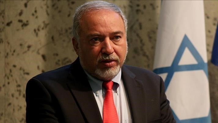 ليبرمان: نتنياهو تجاوز الخطوط الحمراء ومستعد للتضحية بأمن البلاد مقابل بقائه