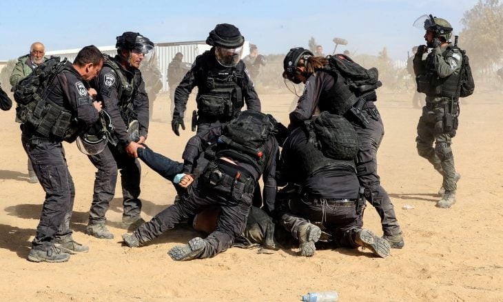 اعتقال فتى من منطقة النقب بزعم سعيه تنفيذ عملية
