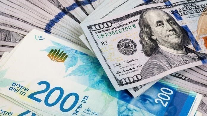 الدولار ينخفض بشكل حاد بأعقاب الحديث عن تسوية مع لبنان