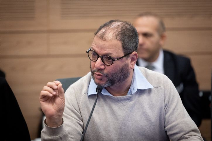الكنيست يصوت اليوم على قرار عزل النائب "عوفر كاسيف"