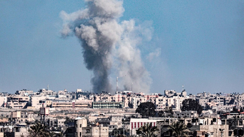 مسؤول إسرائيلي كبير: سيتوقف إخلاء رفح في حال وافقت حماس على صفقة