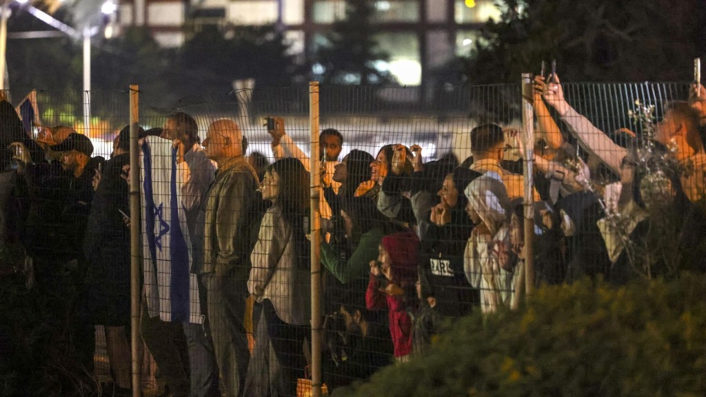 كيف علقت عائلات محتجزين في غزة على الرد الفلسطيني على الصفقة؟