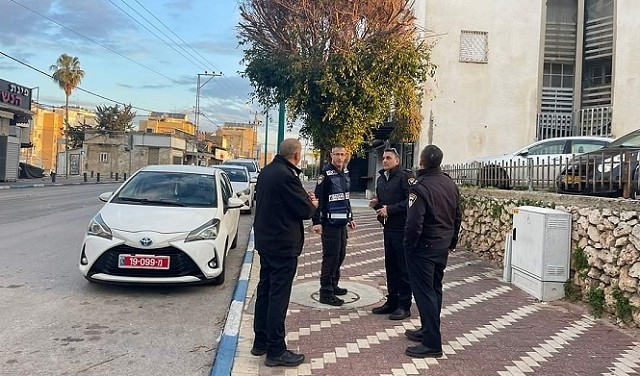 مقتل امرأة متأثرة بجروحها بعد تعرضها لجريمة إطلاق نار في الرملة