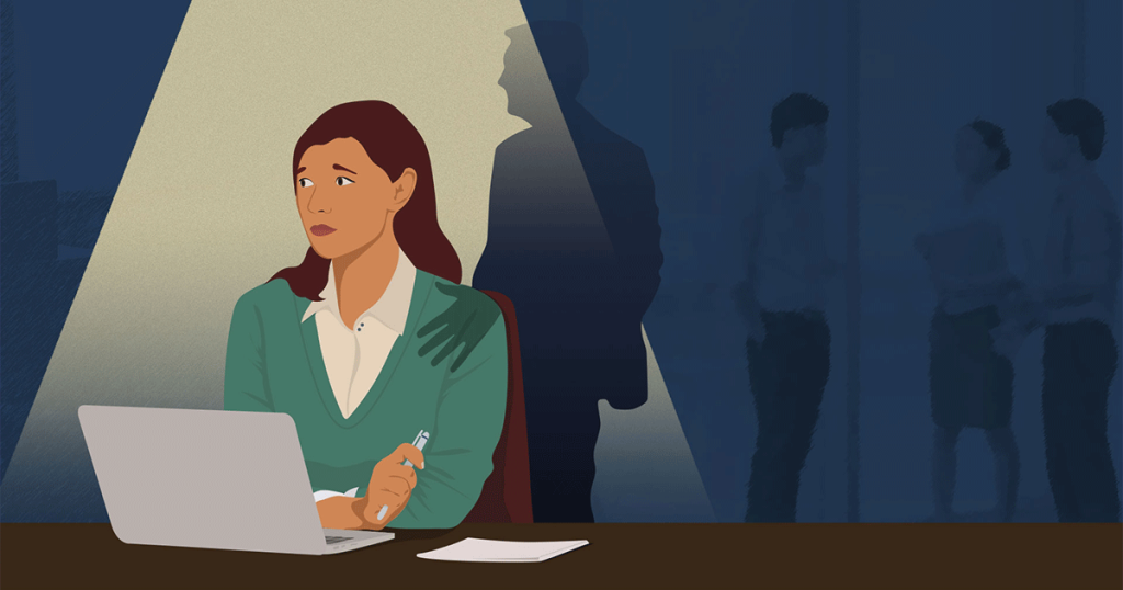 تقديم لائحة اتهام ضد منتحل صفة مصمم أزياء بتهمة القيام بأعمال غير لائقة