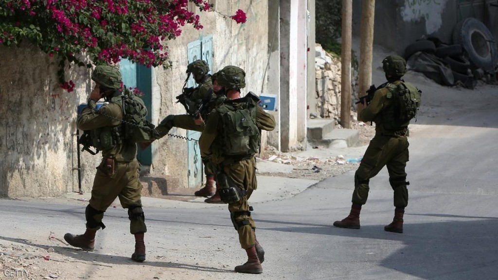تقرير إسرائيلي يحذر من انهيار السلطة الفلسطينية بسبب فرض "عقوبات" عليها