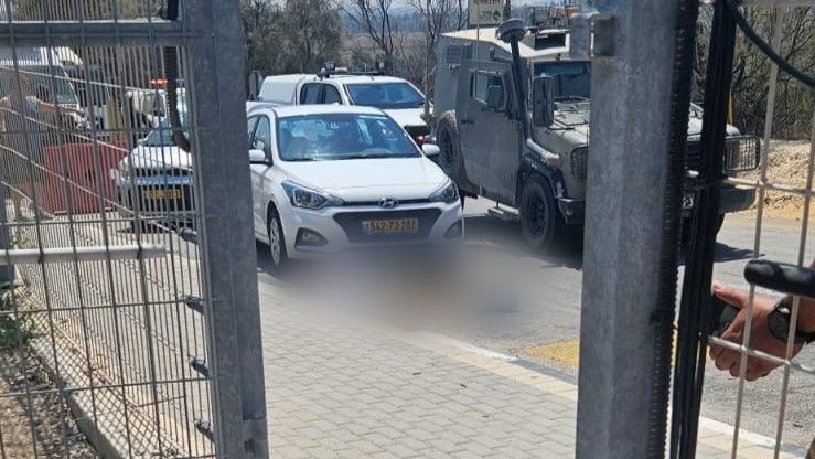 إصابة إسرائيليين بعملية طعن بغلاف غزة