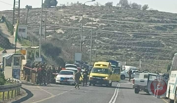فلسطيني يهاجم إسرائيلي بمطرقة ويأخذ سلاحه قرب كدوميم