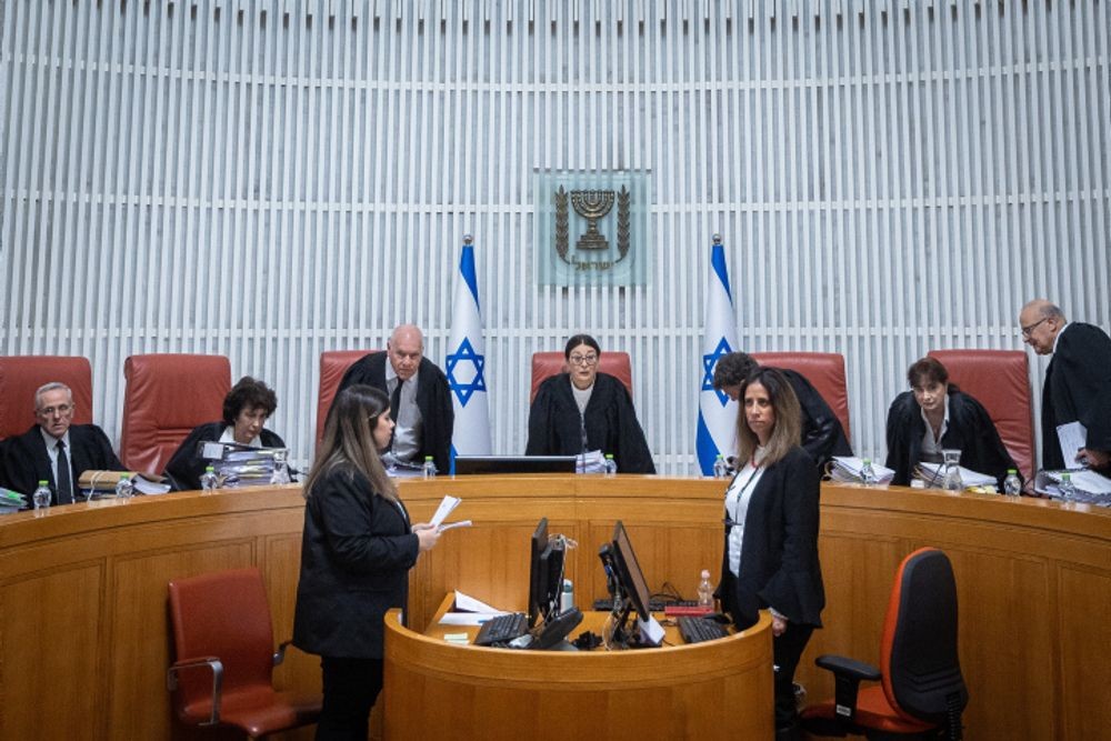 العليا الإسرائيلية تطالب وزير القضاء ليفين بعقد لجنة تعيين القضاة بشكل عاجل