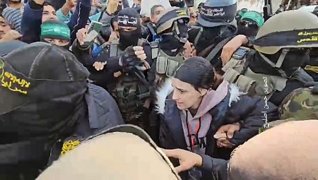 "إسرائيل" تُعلق الإفراج عن الأسرى الفلسطينيين لهذا السبب