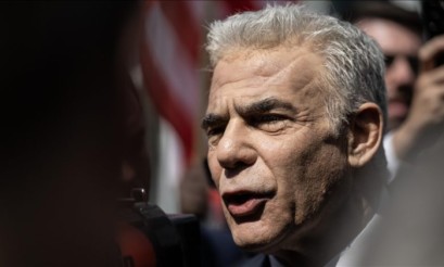 لابيد: نتنياهو هو المسؤول عن تجميد تسليم الأسرى السبت