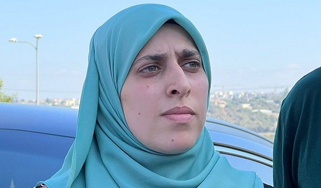 وزارة الصحة الإسرائيلية تسحب رخصة مزاولة المهنة من الأسيرة آية خطيب