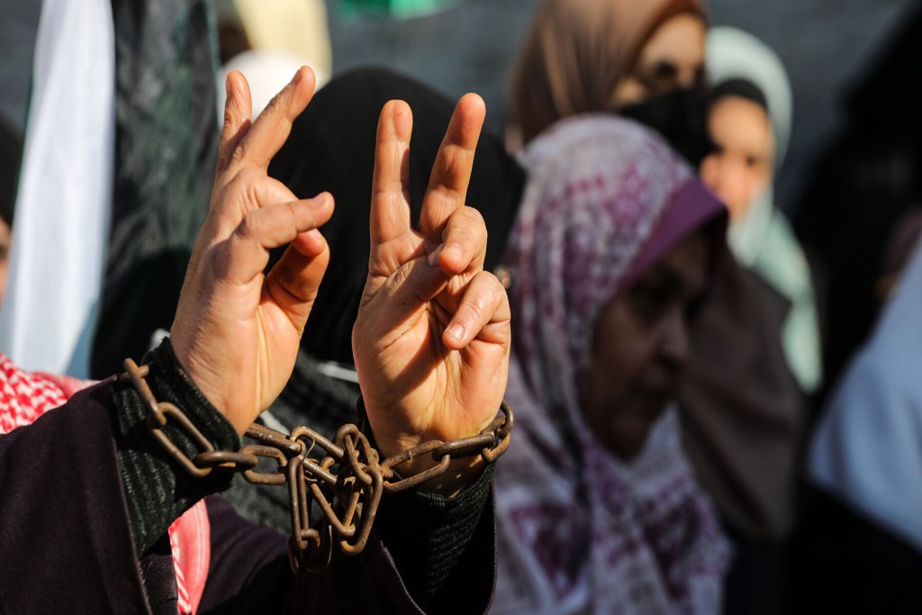 في يوم المرأة العالمي.. الجرمق تحاور مدير جمعية نساء ضد العنف
