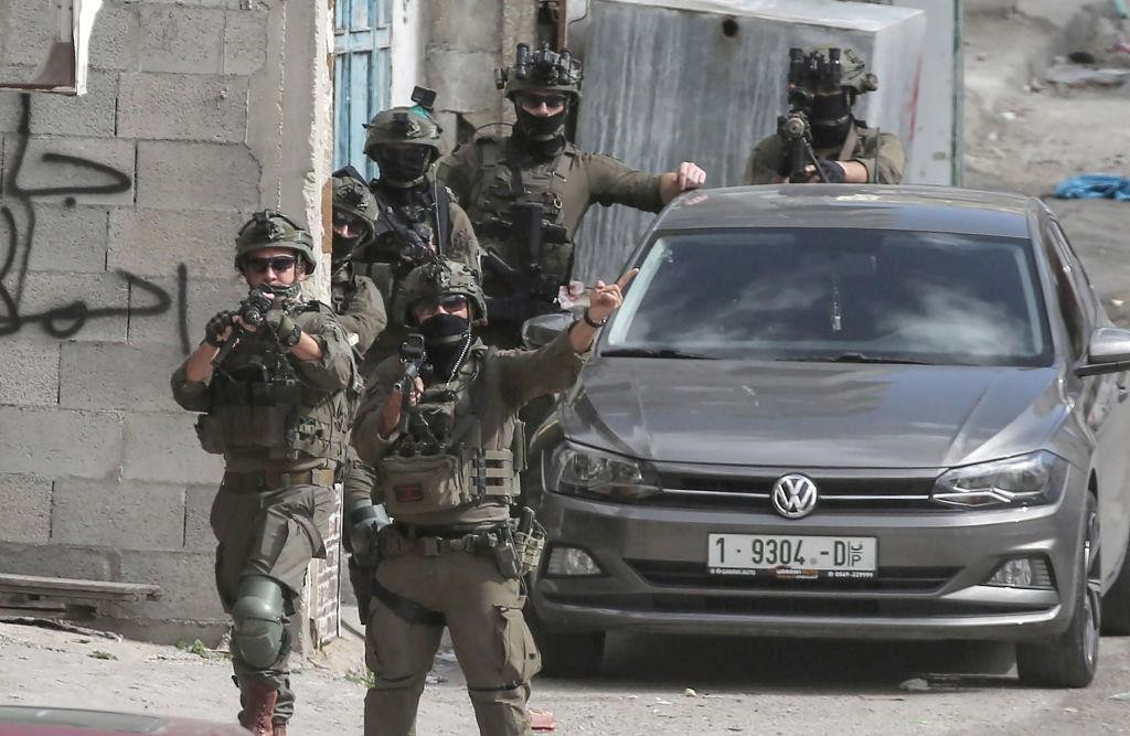 إصابة جندي إسرائيلي بجروح خلال اشتباك في نابلس..هذه هي حالة الجندي المصاب