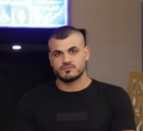 شقيقه ونجله قتلا قبل عامين ونصف.. مقتل شاب في جريمة إطلاق نار بالرينة