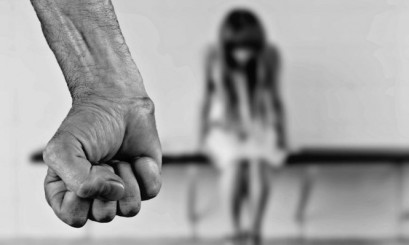 فرض حظر نشر على قضية اعتداء جنسي رفعتها ابنة وزيرة إسرائيلية ضد والديها
