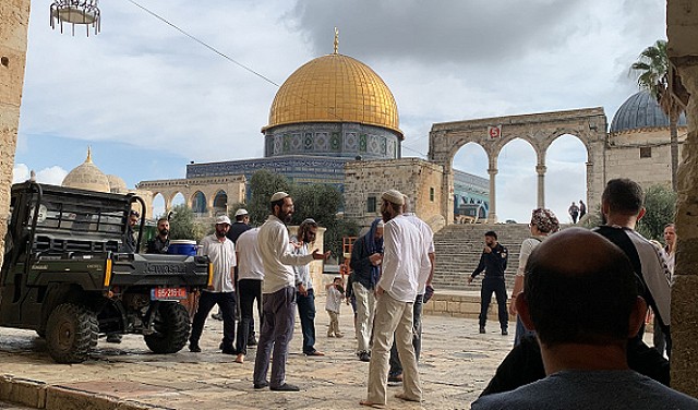 مستوطنون يقتحمون باحات المسجد الأقصى المبارك في أول أيام عيد "الفصح"
