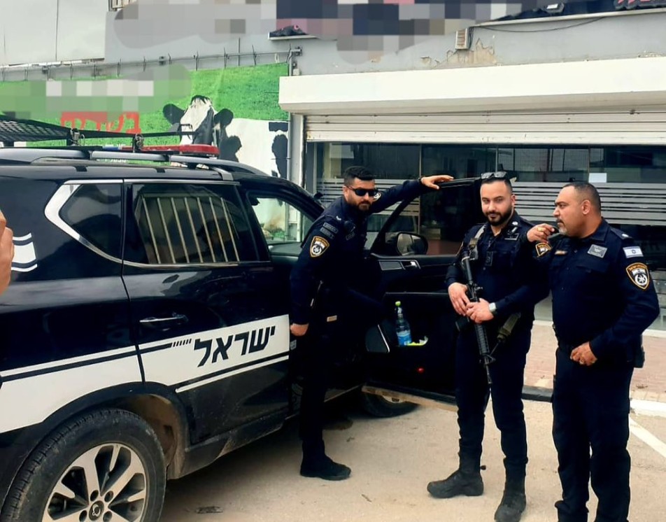 ضباط سابقون في الشرطة الإسرائيلية ينضمون للاحتجاج لإعادة المحتجزين الإسرائيليين