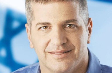 وزير التعليم الإسرائيلي يهاجم لابيد بعد مهاجمة الأخير لنتنياهو