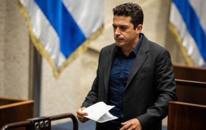 "ماحاش" يطالب بفتح تحقيق مع وزير إسرائيلي..هذا هو السبب