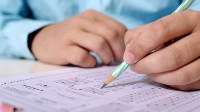 تأجيل امتحانات "البجروت" أسبوع إضافي واحتمالات لإلغائها كليا